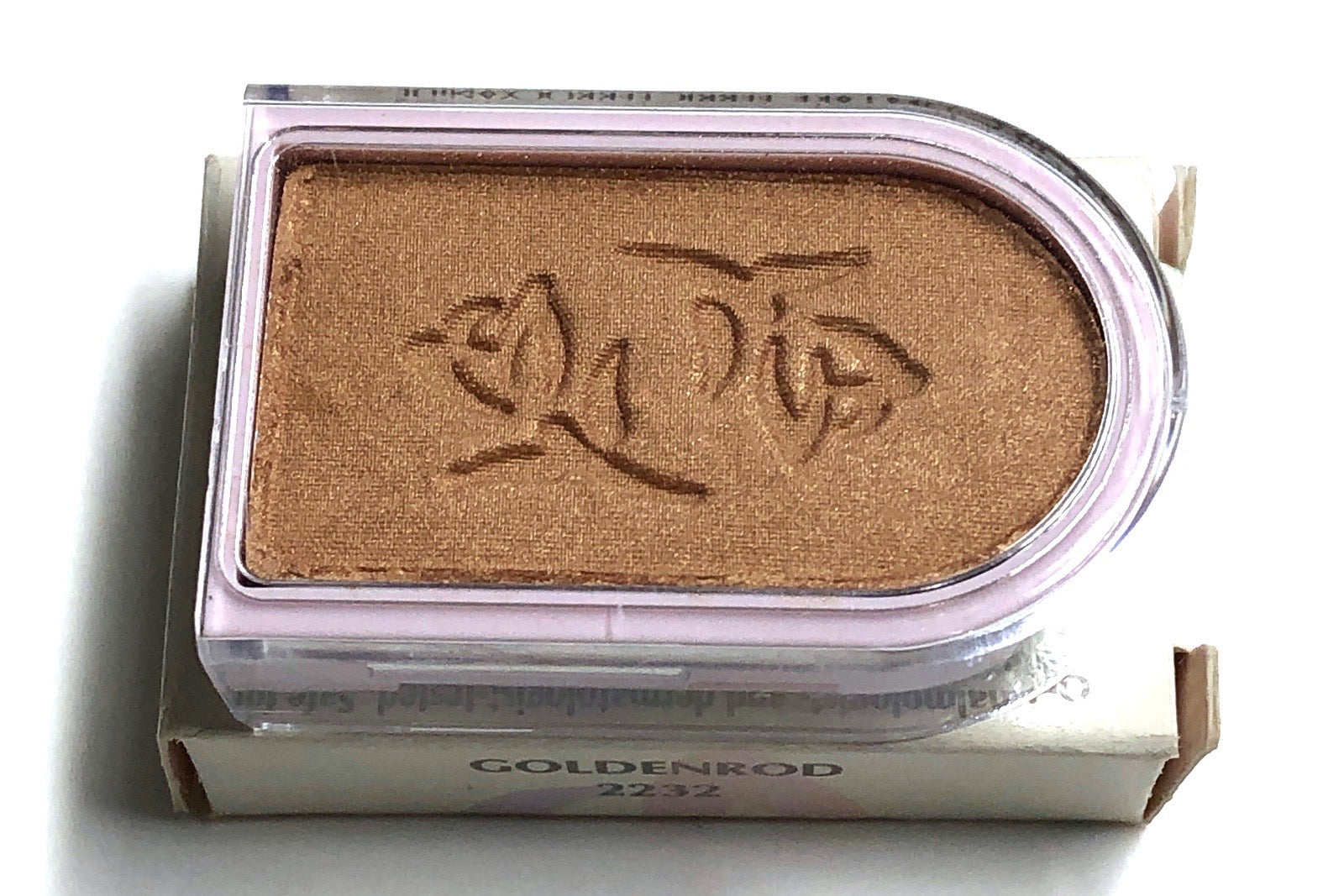 Mary Kay Powder Perfect Eyeshadow (Discontinued)