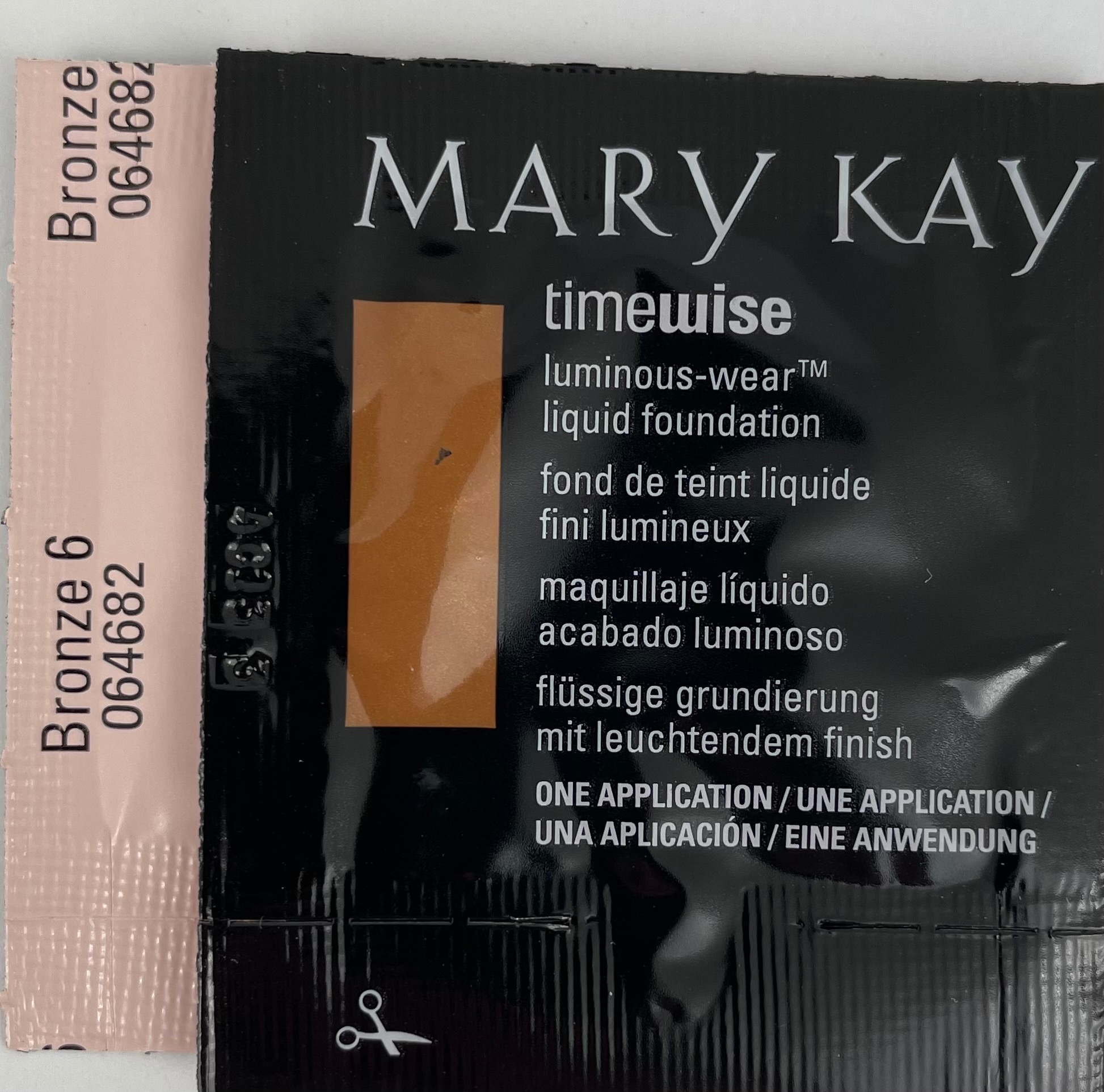 Mary Kay Luminous Timewise Foundation ~ Sample (Discontinued)